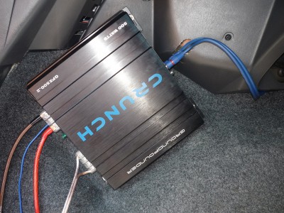 pohled na levý bok kufru, bývalé místo pro lékarničku :D