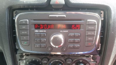 20180428_153059.jpg (76.05 KiB) Zobrazeno 4144 x usazení rádia