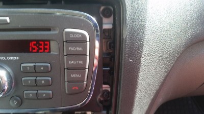 20180428_153508.jpg (82.95 KiB) Zobrazeno 4130 x přišroubování - původní šrouby (do plastu)